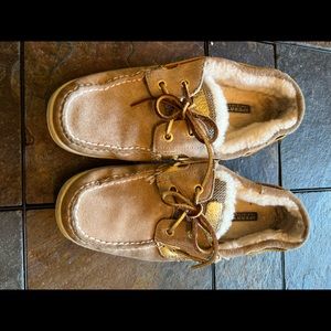 Sperry fleece-lined shoes, size 7.5